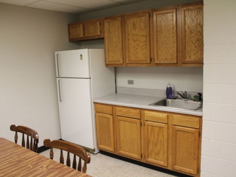 BANK BRANCH BUILDING in GLADE SPRING, ONLY AUCTION!!!