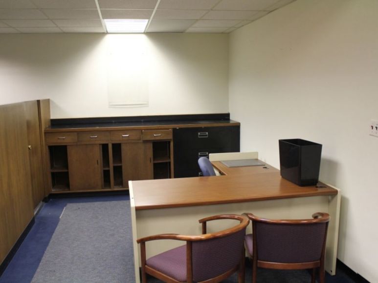 BANK BRANCH BUILDING in GLADE SPRING, ONLY AUCTION!!!