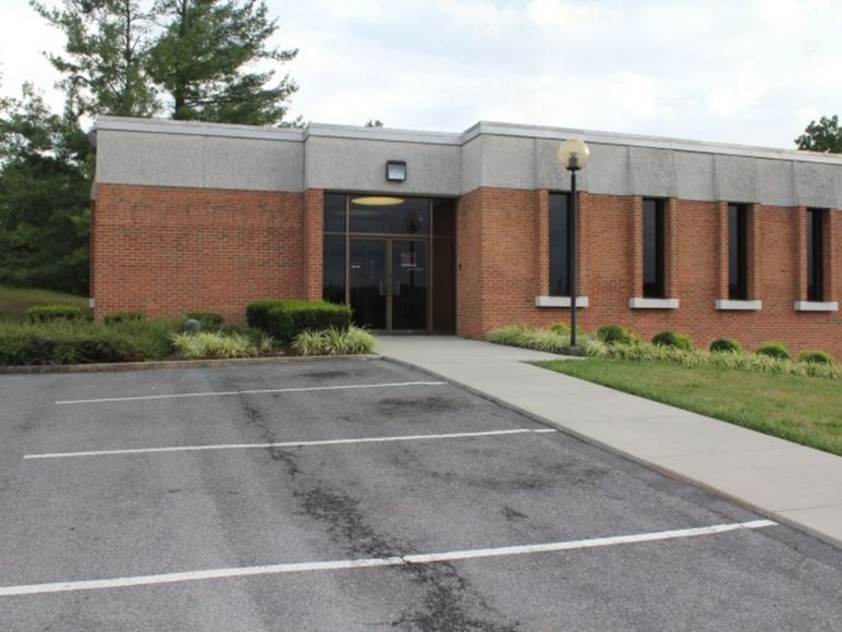 BANK BRANCH BUILDING in GLADE SPRING, ONLY AUCTION!!!