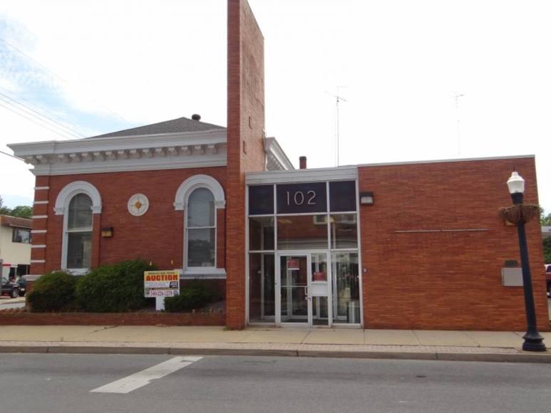 RETAIL BANK BUILDING in FEDERALSBURG, ONLY AUCTION!!