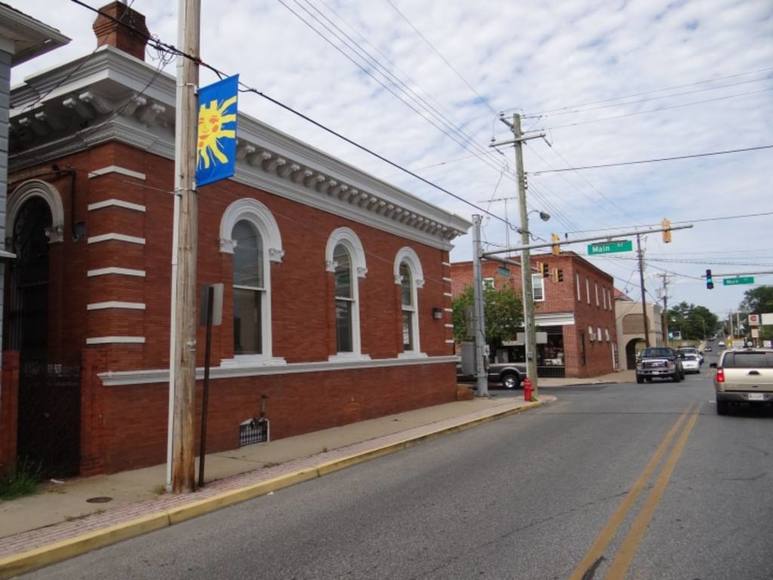 RETAIL BANK BUILDING in FEDERALSBURG, ONLY AUCTION!!