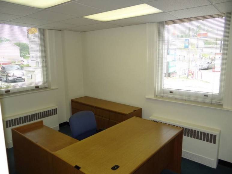 Image for RETAIL BANK BUILDING in FEDERALSBURG, MD--ONLINE ONLY AUCTION!!