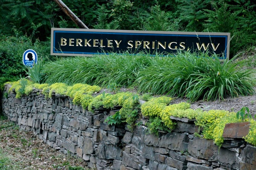 Image for 988 +/- ACRES in the FOOTHILLS of the ALLEGHENY MOUNTAINS OFFERED in 9 TRACTS