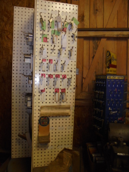 Image for FARM, GUNS & TOOLS ESTATE AUCTION