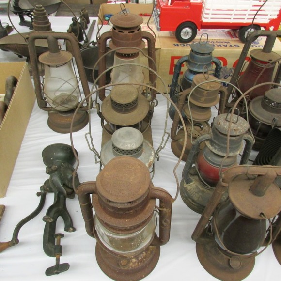 Image for Gallery/Estate and Train Auction: 10-12-17