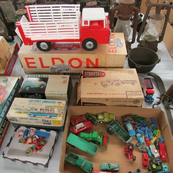 Image for Gallery/Estate and Train Auction: 10-12-17