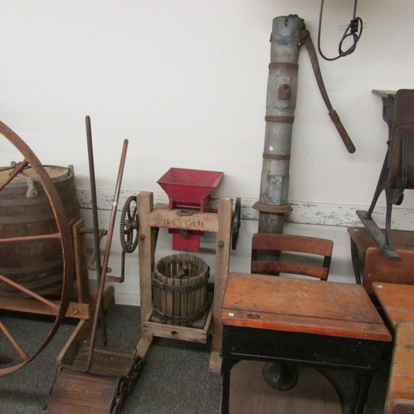 Image for Gallery/Estate and Train Auction: 10-12-17