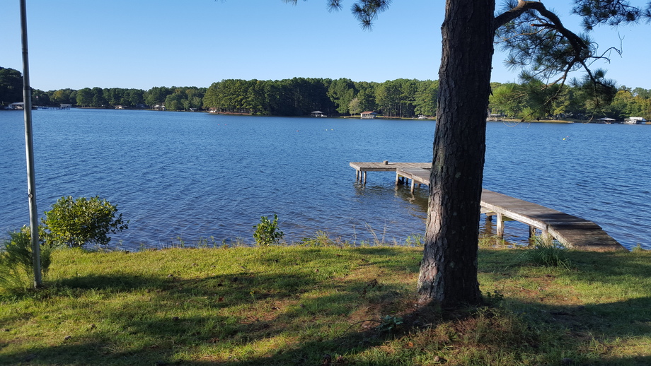 3 BR/2 BA Waterfront Home w/Pier, Dock & Boat House on Lake Gaston