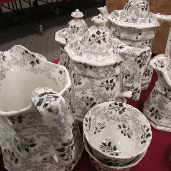 Image for Gallery/Estate and Train Auction: 10-12-17