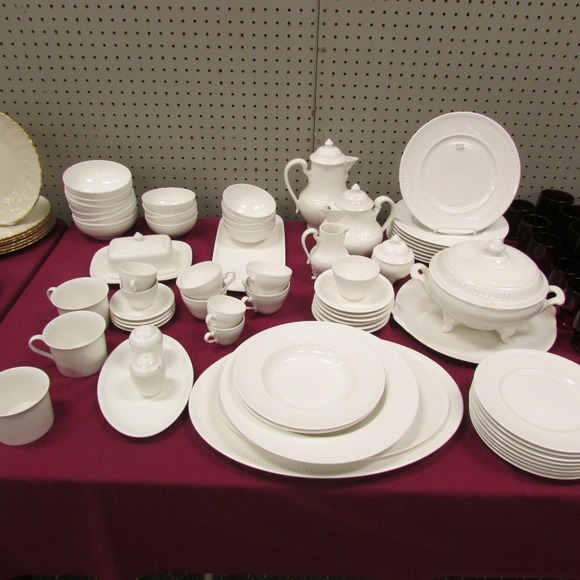 Image for Gallery/Estate and Train Auction: 10-12-17