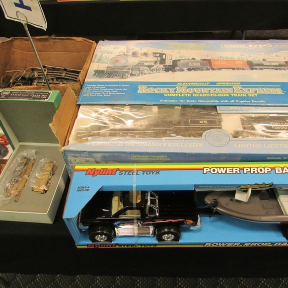 Image for Gallery/Estate and Train Auction: 10-12-17