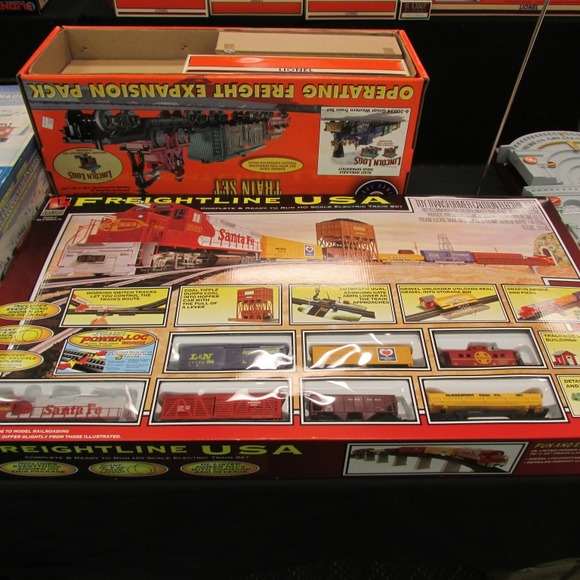 Image for Gallery/Estate and Train Auction: 10-12-17