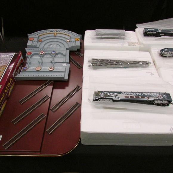 Image for Gallery/Estate and Train Auction: 10-12-17