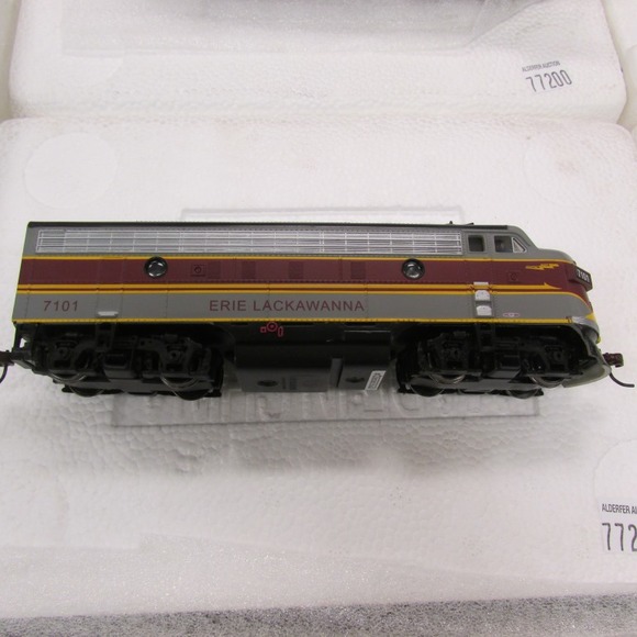 Image for Gallery/Estate and Train Auction: 10-12-17