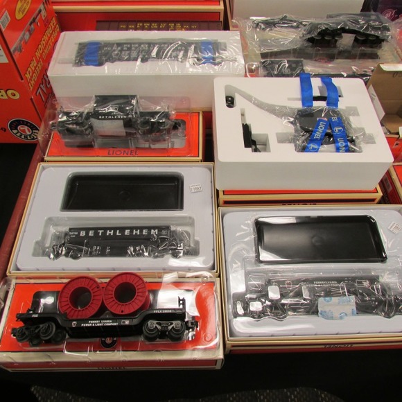 Image for Gallery/Estate and Train Auction: 10-12-17