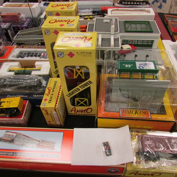 Image for Gallery/Estate and Train Auction: 10-12-17