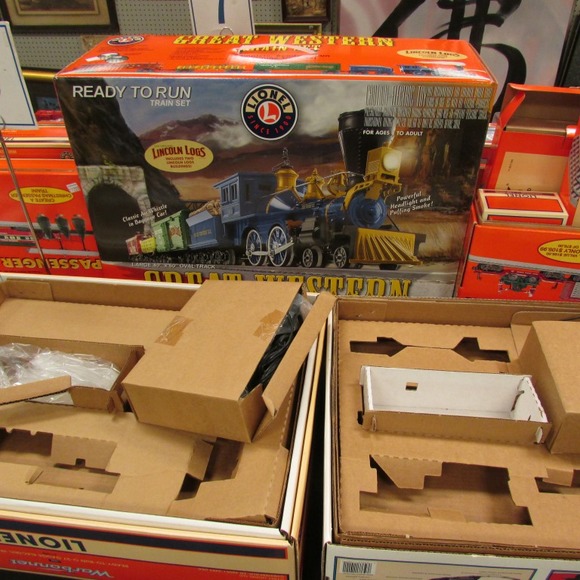 Image for Gallery/Estate and Train Auction: 10-12-17