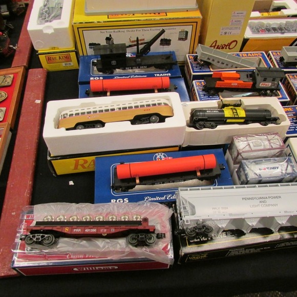 Image for Gallery/Estate and Train Auction: 10-12-17