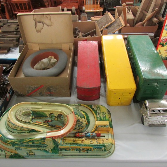 Image for Gallery/Estate and Train Auction: 10-12-17