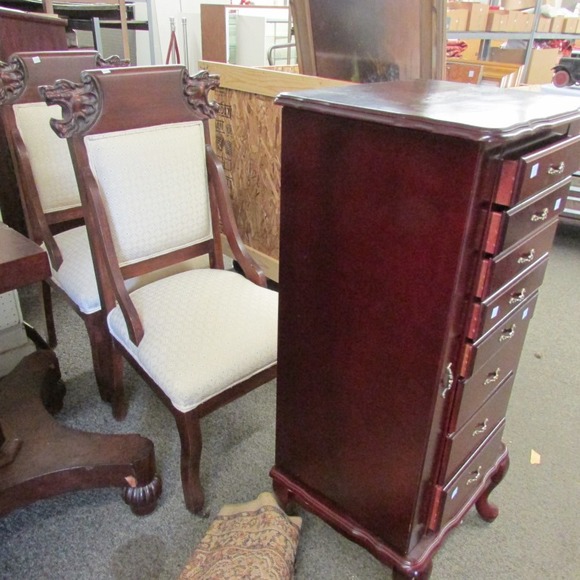 Image for Gallery/Estate and Train Auction: 10-12-17