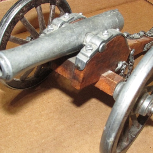 Image for Online Only - London Bridge Collector's Toys Inventory Absolute Auction: 11-28-17