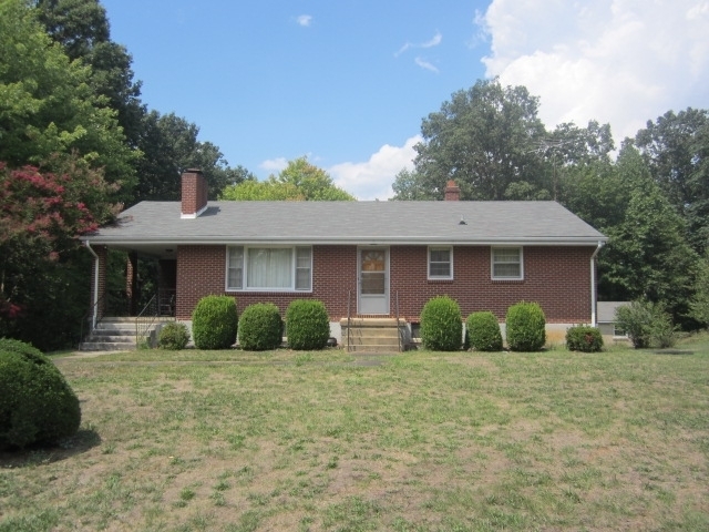 Image for Living Estate Auction  Robert & Virginia Seay