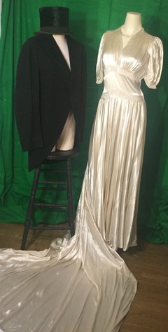 Image for Gallery/Estate, Vintage Clothing and Train Auction: 11-30-17