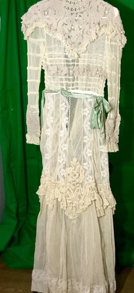 Image for Gallery/Estate, Vintage Clothing and Train Auction: 11-30-17