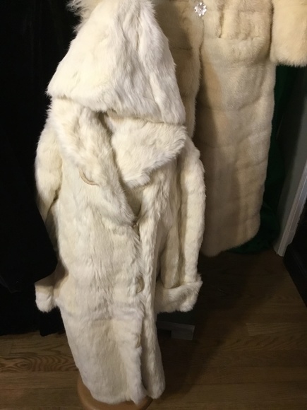 Image for Gallery/Estate, Vintage Clothing and Train Auction: 11-30-17