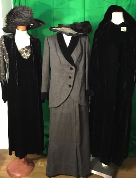 Image for Gallery/Estate, Vintage Clothing and Train Auction: 11-30-17