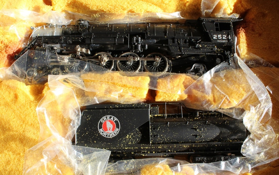 Image for Gallery/Estate, Vintage Clothing and Train Auction: 11-30-17