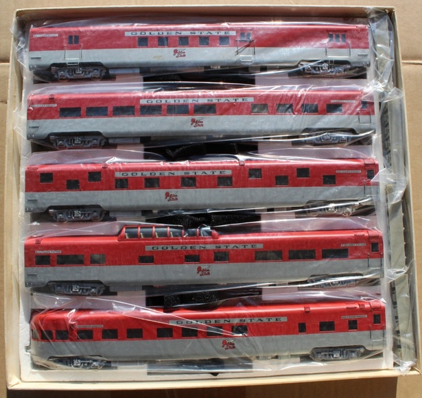 Image for Gallery/Estate, Vintage Clothing and Train Auction: 11-30-17