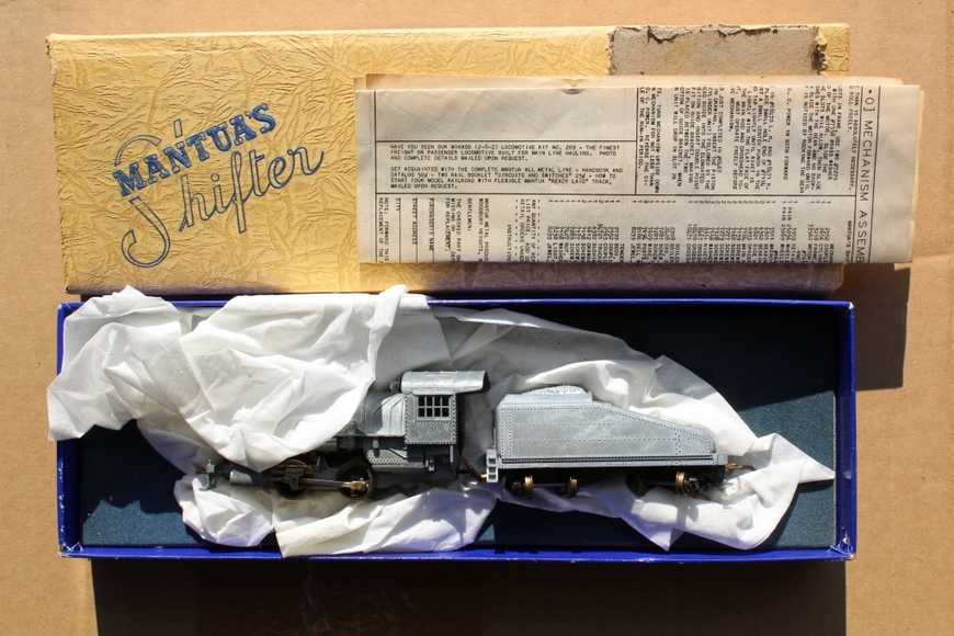 Image for Gallery/Estate, Vintage Clothing and Train Auction: 11-30-17