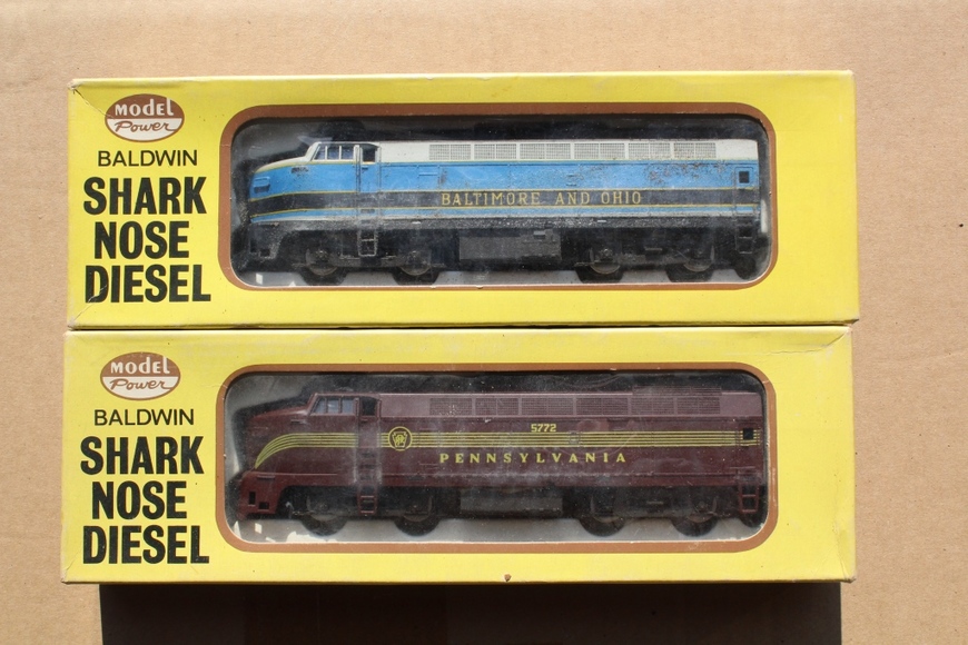 Image for Gallery/Estate, Vintage Clothing and Train Auction: 11-30-17