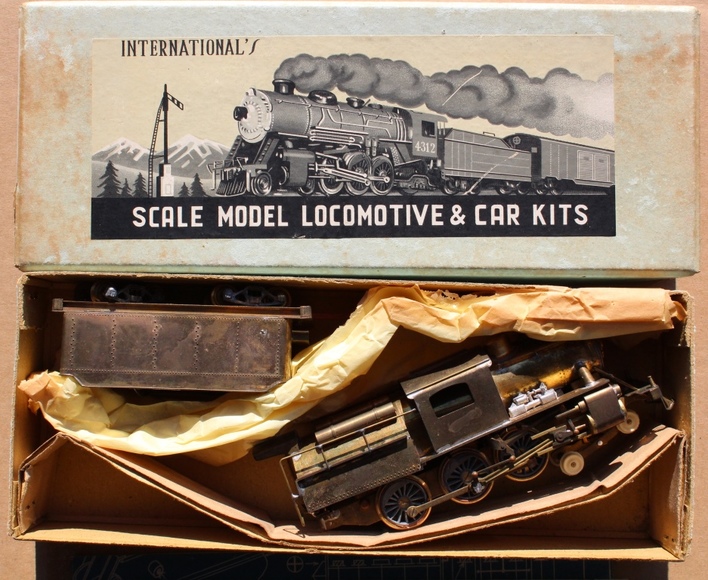 Image for Gallery/Estate, Vintage Clothing and Train Auction: 11-30-17