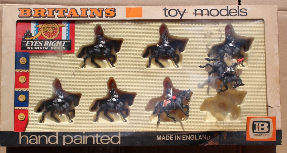 Image for Gallery/Estate, Vintage Clothing and Train Auction: 11-30-17