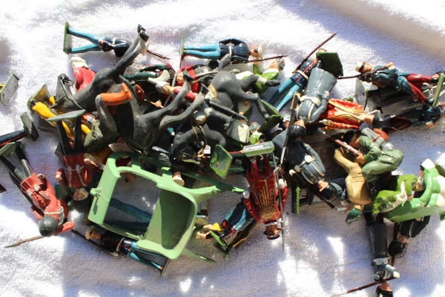 Image for Gallery/Estate, Vintage Clothing and Train Auction: 11-30-17