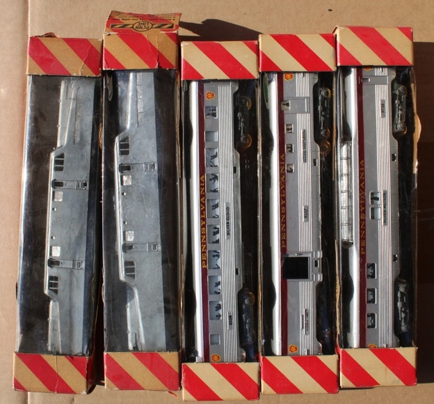 Image for Gallery/Estate, Vintage Clothing and Train Auction: 11-30-17