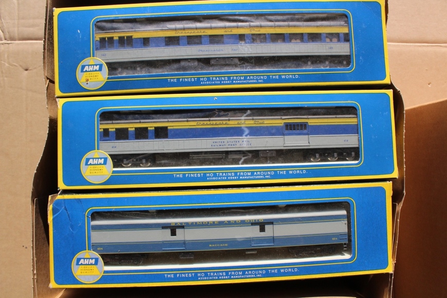 Image for Gallery/Estate, Vintage Clothing and Train Auction: 11-30-17