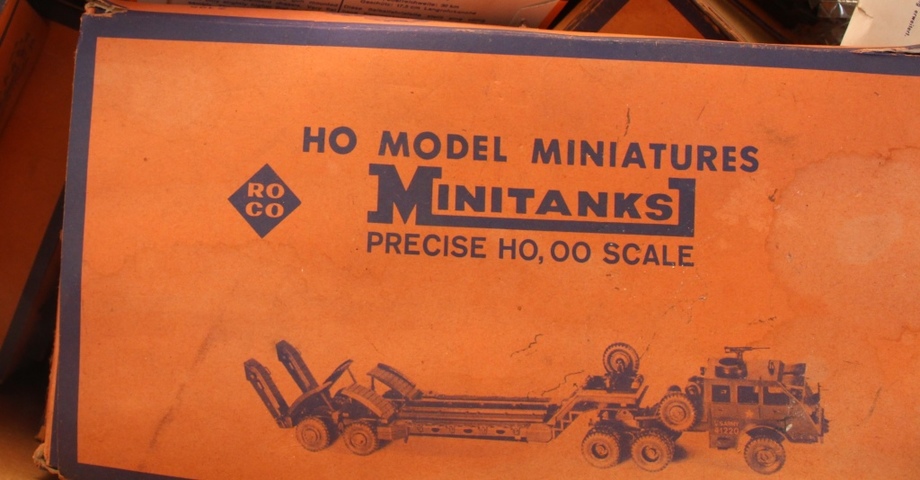 Image for Gallery/Estate, Vintage Clothing and Train Auction: 11-30-17