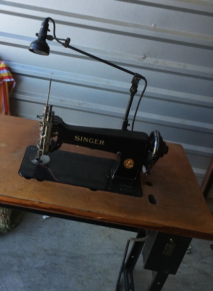 Image for Gallery/Estate, Vintage Clothing and Train Auction: 11-30-17