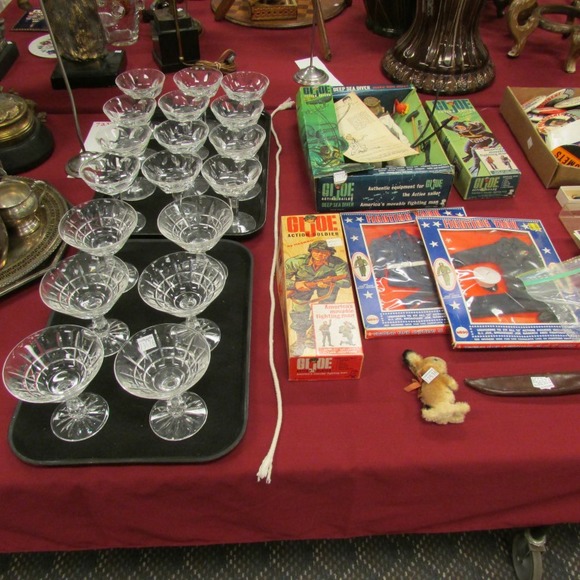 Image for Gallery/Estate, Vintage Clothing and Train Auction: 11-30-17