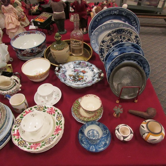 Image for Gallery/Estate, Vintage Clothing and Train Auction: 11-30-17