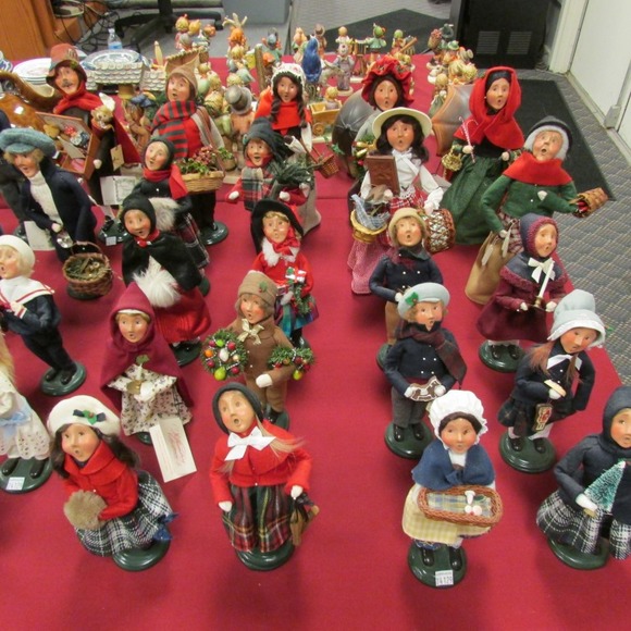 Image for Gallery/Estate, Vintage Clothing and Train Auction: 11-30-17