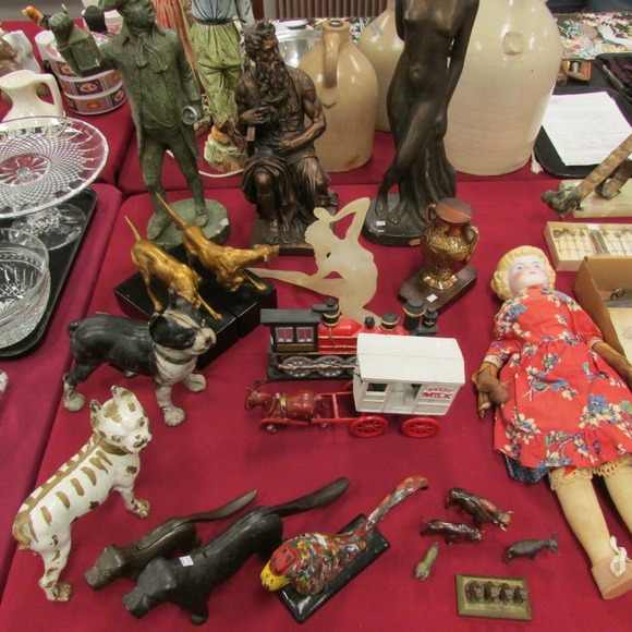 Image for Gallery/Estate, Vintage Clothing and Train Auction: 11-30-17