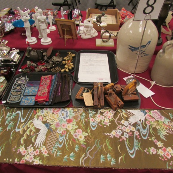 Image for Gallery/Estate, Vintage Clothing and Train Auction: 11-30-17