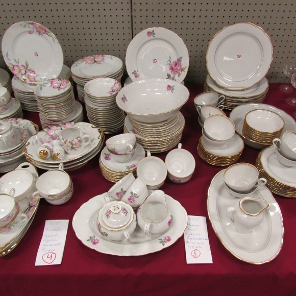 Image for Gallery/Estate, Vintage Clothing and Train Auction: 11-30-17