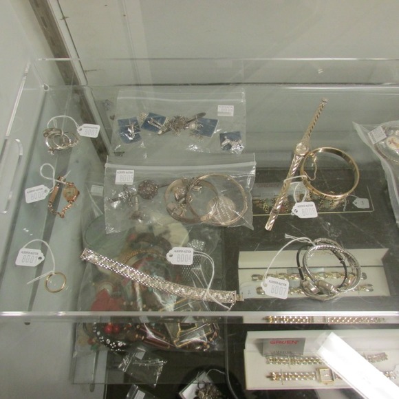 Image for Gallery/Estate, Vintage Clothing and Train Auction: 11-30-17