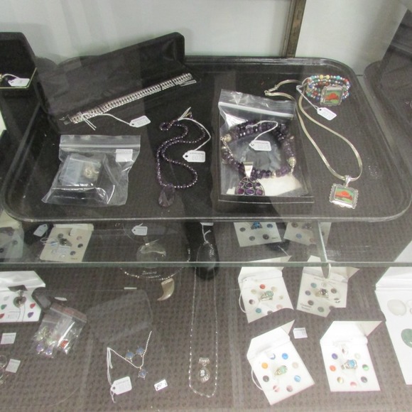 Image for Gallery/Estate, Vintage Clothing and Train Auction: 11-30-17