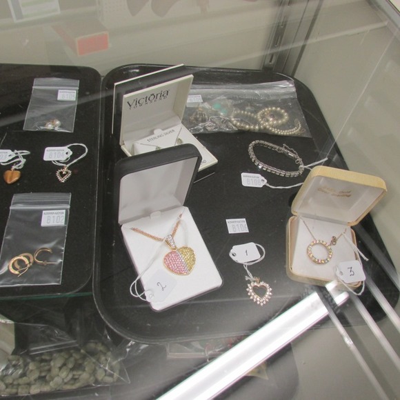 Image for Gallery/Estate, Vintage Clothing and Train Auction: 11-30-17